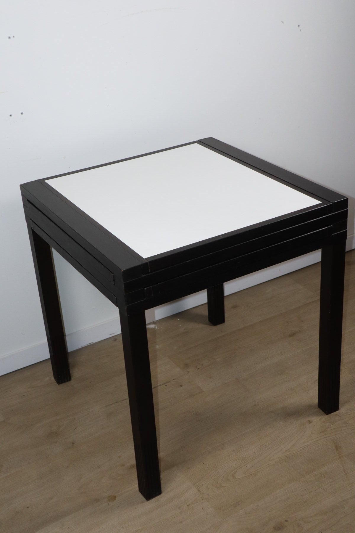 Table modulable bi-colore Bernard Vuarnesson - Années 80