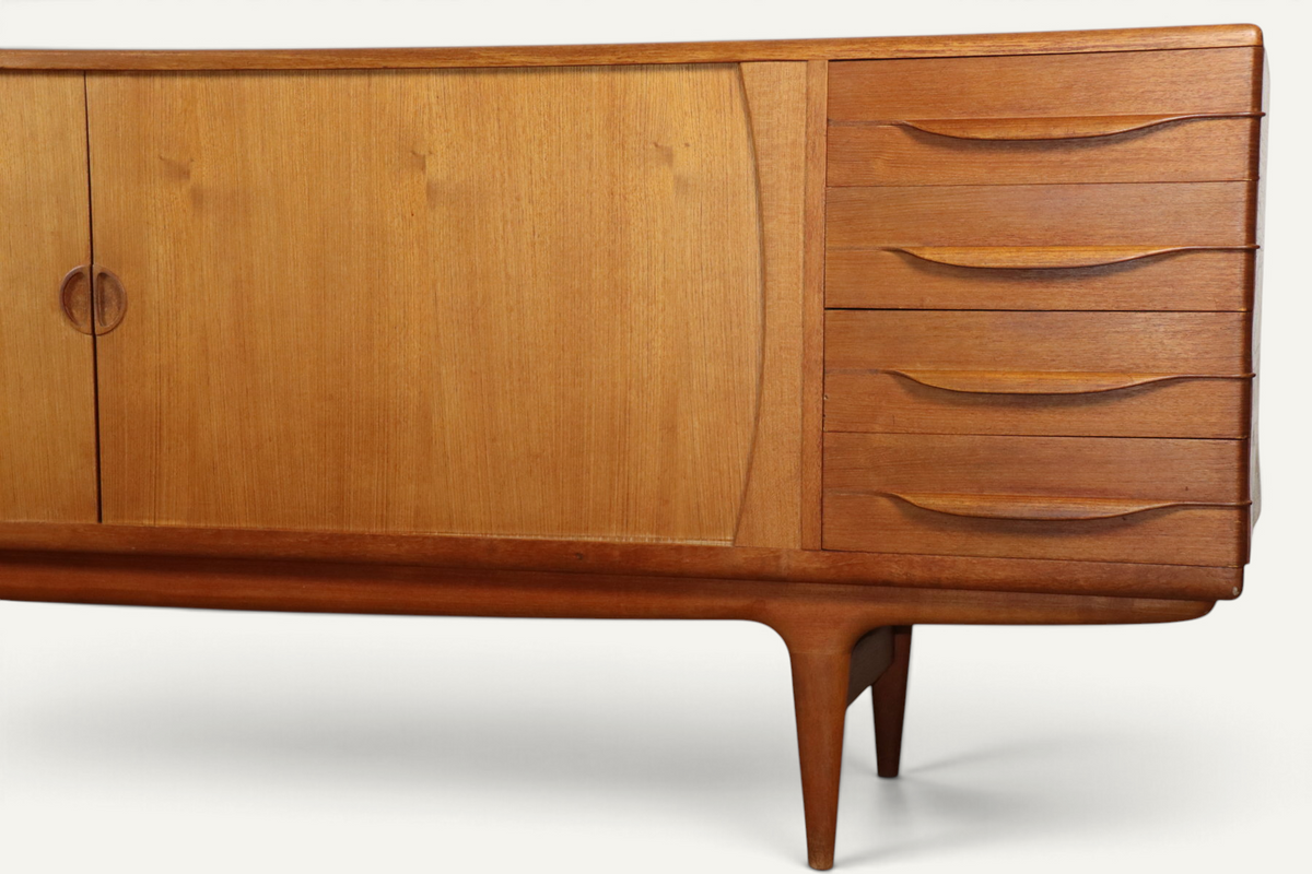 Enfilade scandinave en teck par Johannes Andersen pour Samcom – Années 60