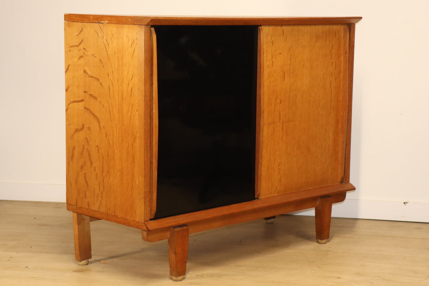 Meuble d'appoint vintage à portes coulissantes, 1960