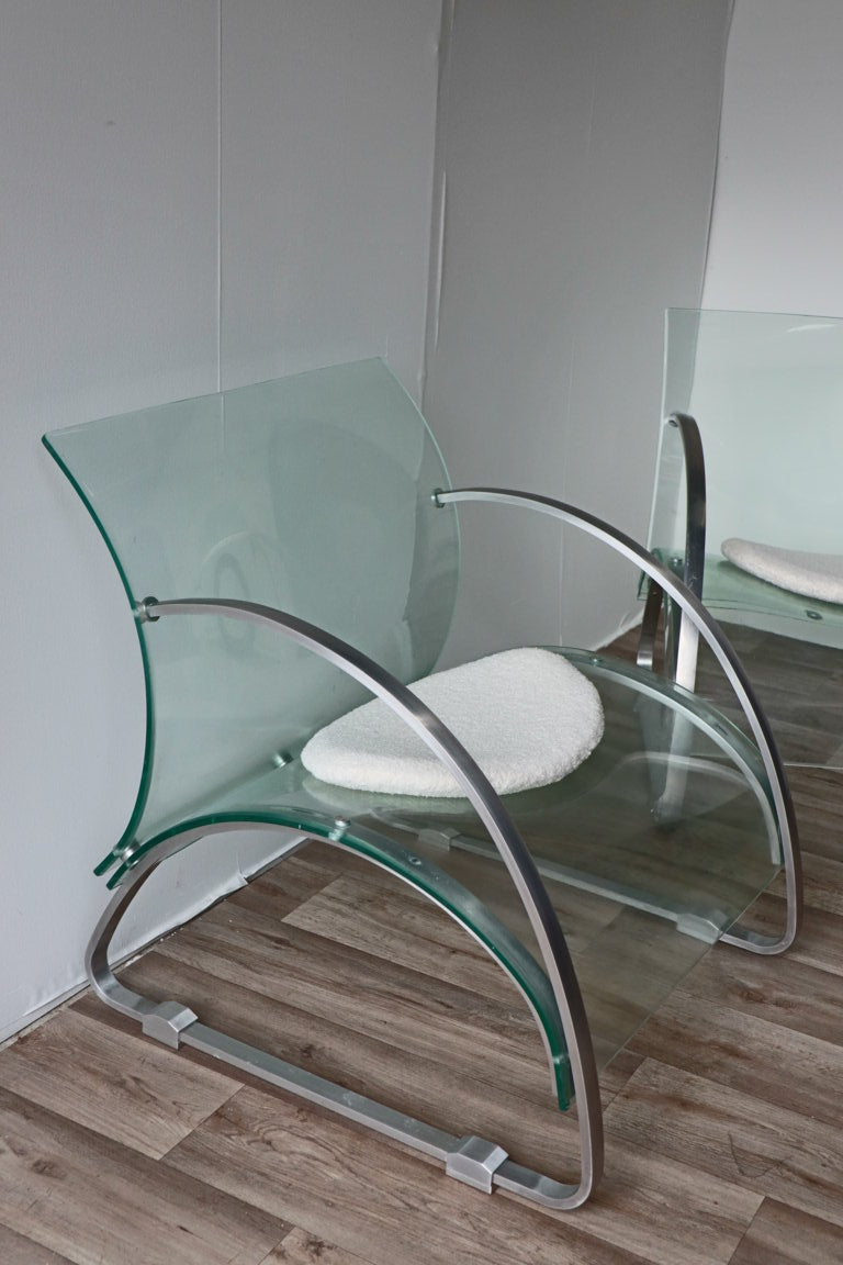 Paire de fauteuils en verre acrylique transparent et acier brossé, 1970