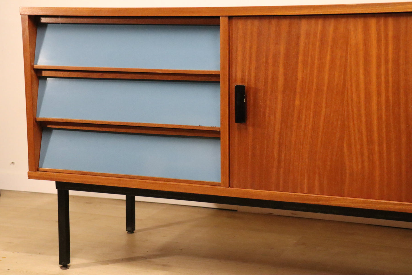 Vintage modernist teak sideboard – 1960