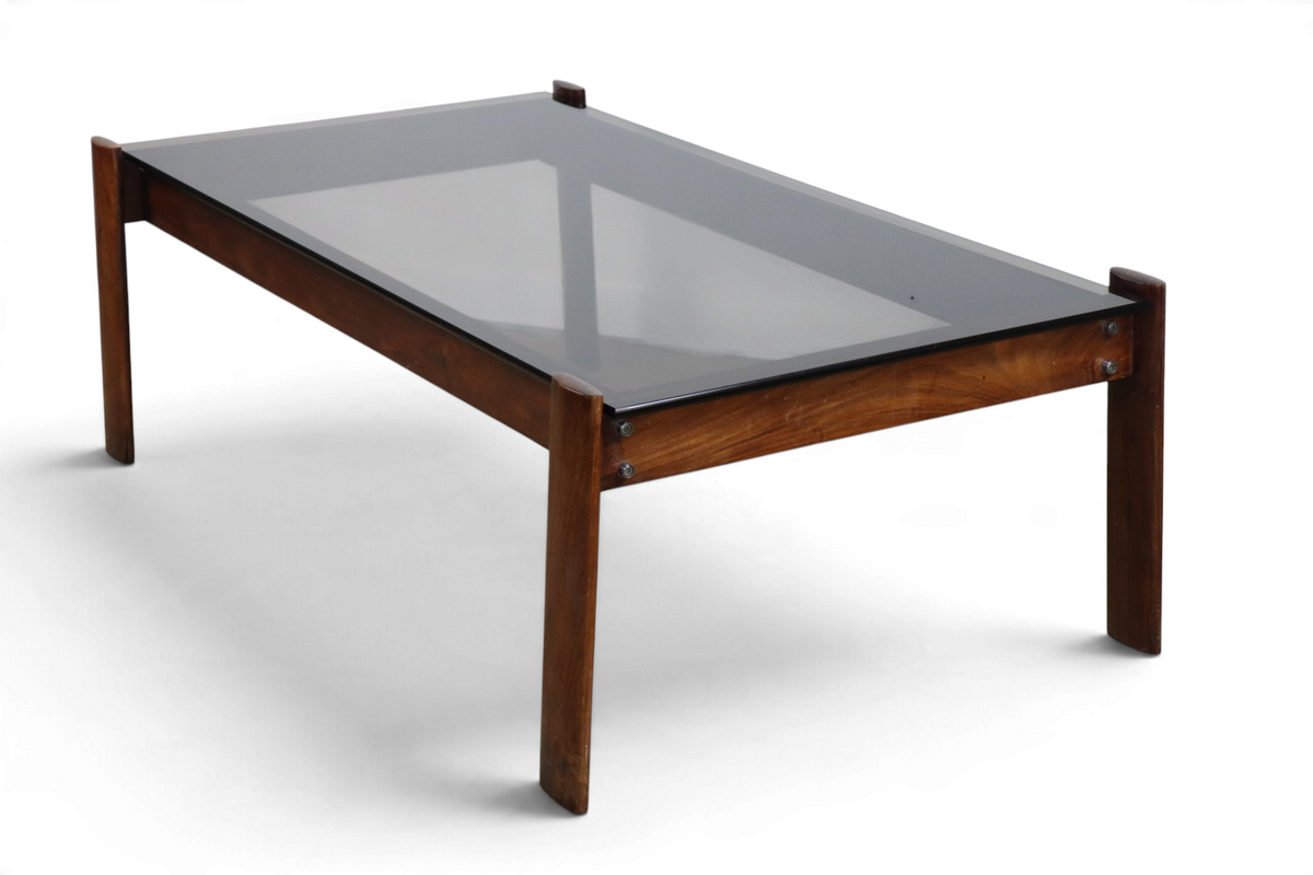 Table basse Percival Lafer en bois exotique et verre fumé – Brésil, 1970