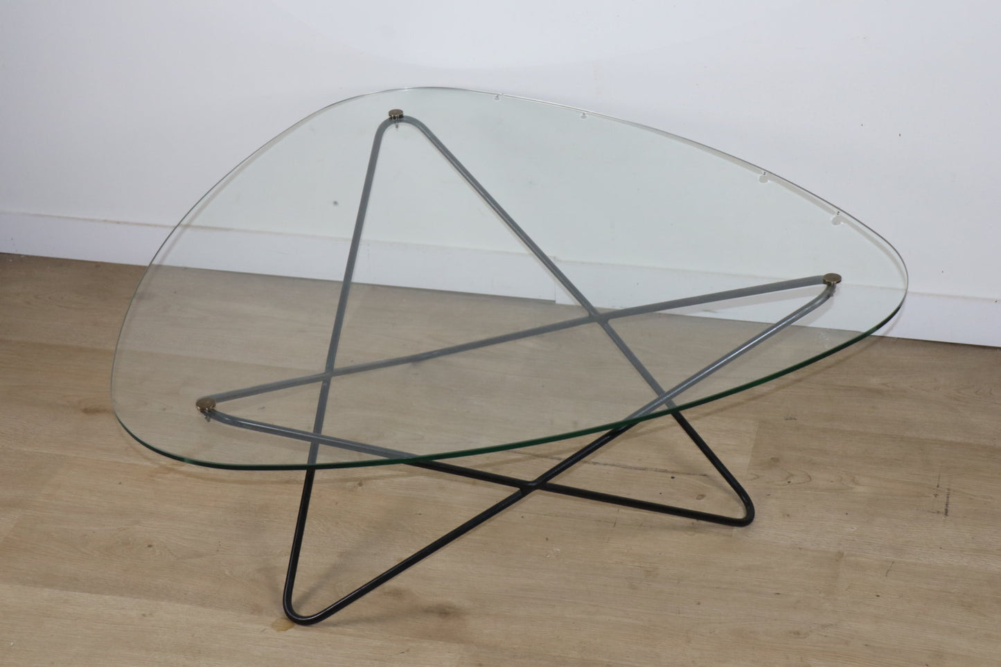 Table basse “Jasmin” par Florent Lasbleiz – édition Airborne, années 50