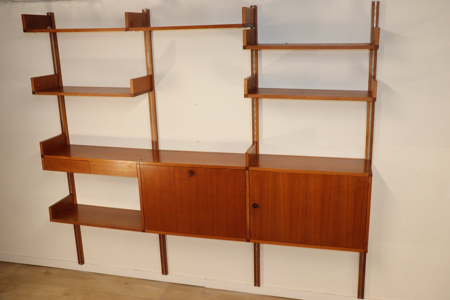 Bibliothèque murale modulable édition Minvielle par A.R.P – 1960