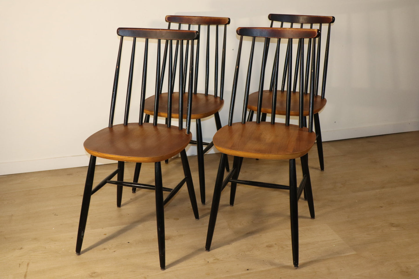 Série de 4 chaises vintage en bois, 1960