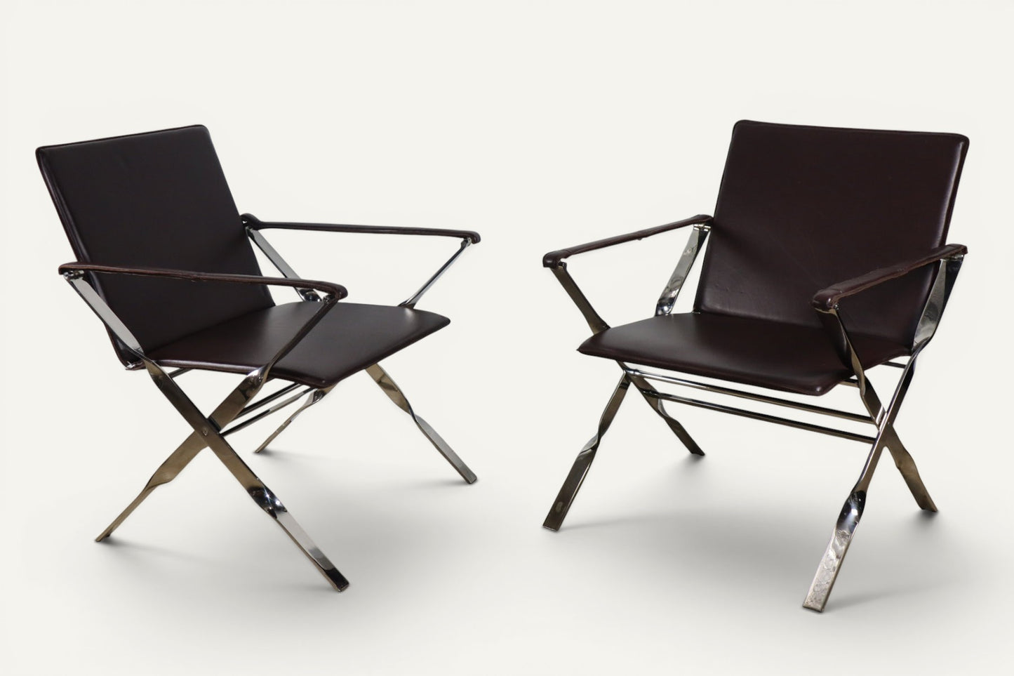 Paire de fauteuils en cuir et métal chromé, Italie - 1970