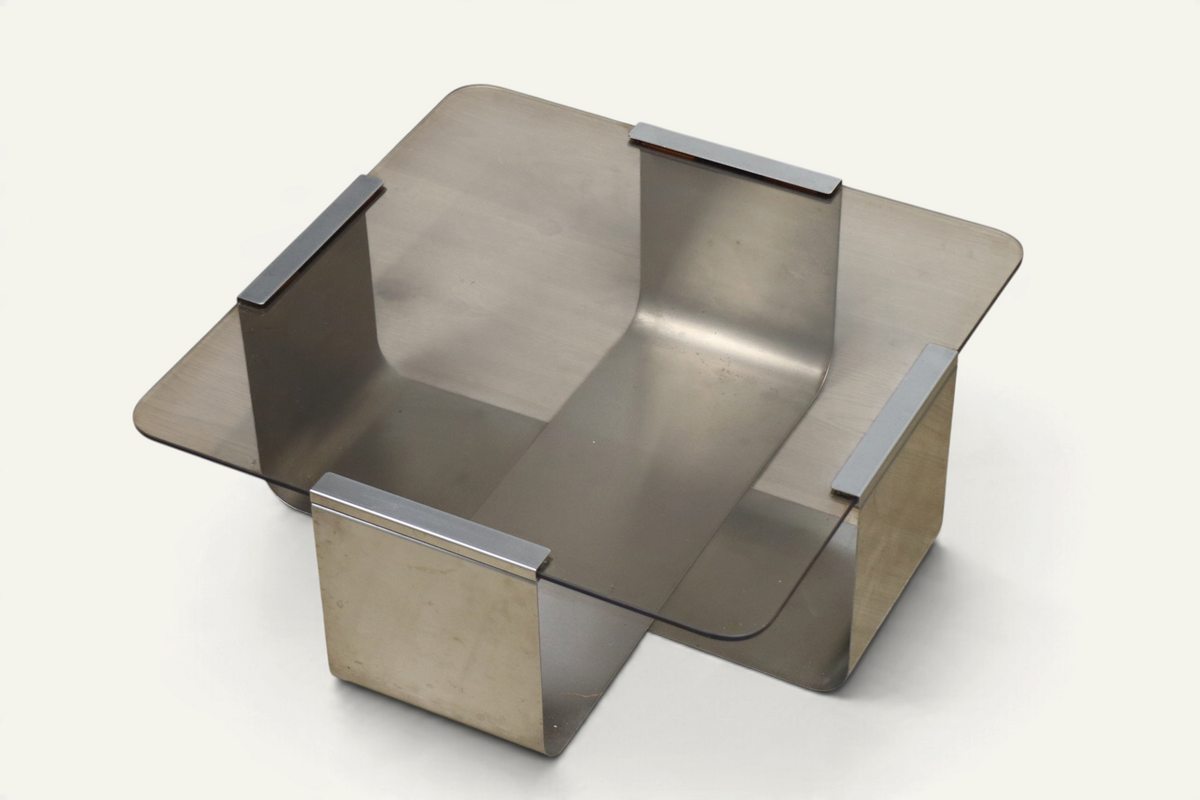 Table basse acier brossé et verre fumé, d'après François Monnet – années 70