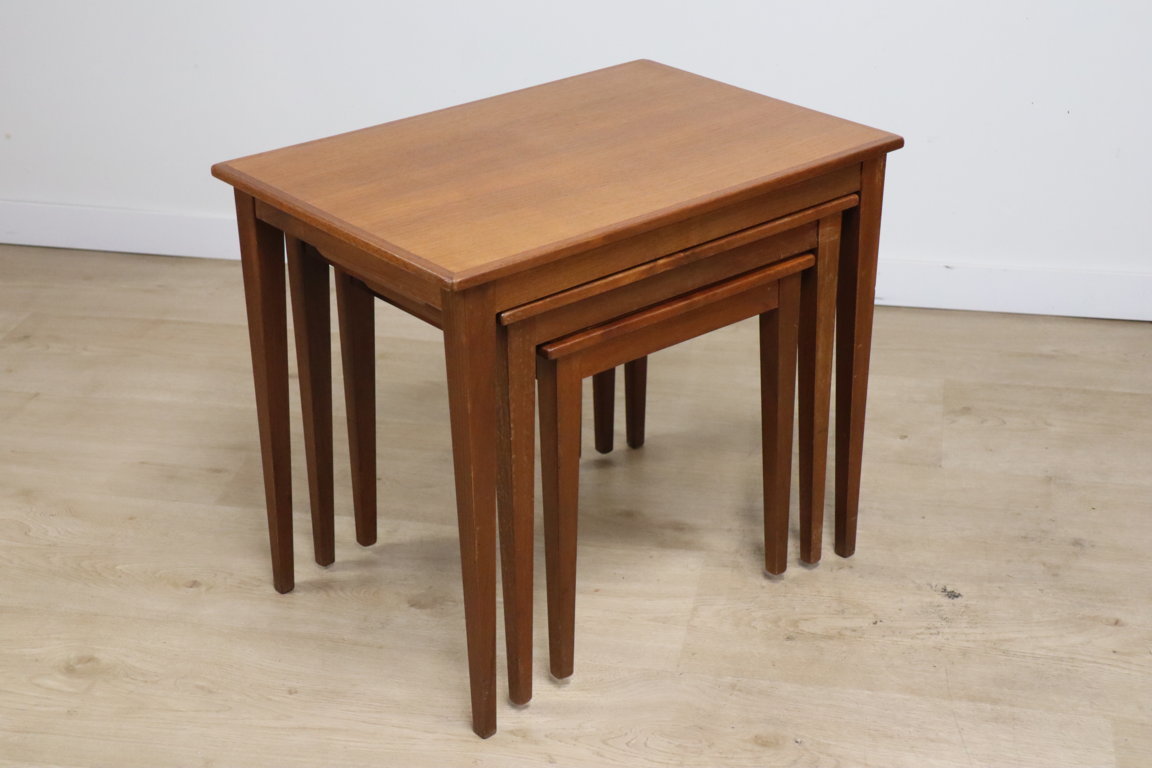 Tables gigognes scandinave "Kvalitet Form Funktion" en teck, 1960