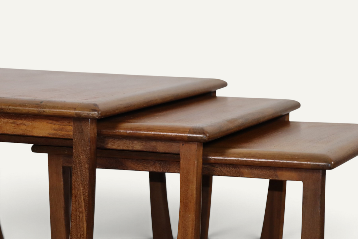 Tables gigognes en teck G-Plan, années 60