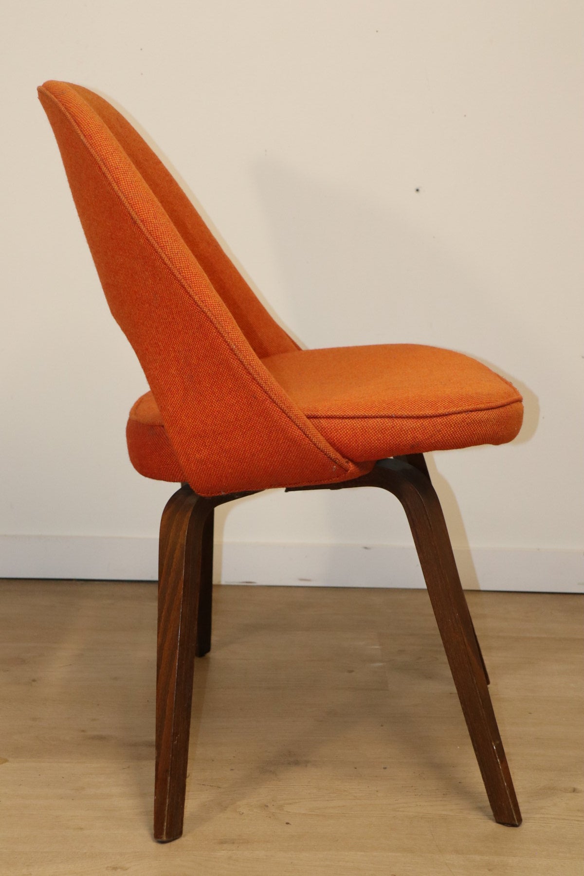 Chaise “Conference” par Eero Saarinen pour Knoll – 1950