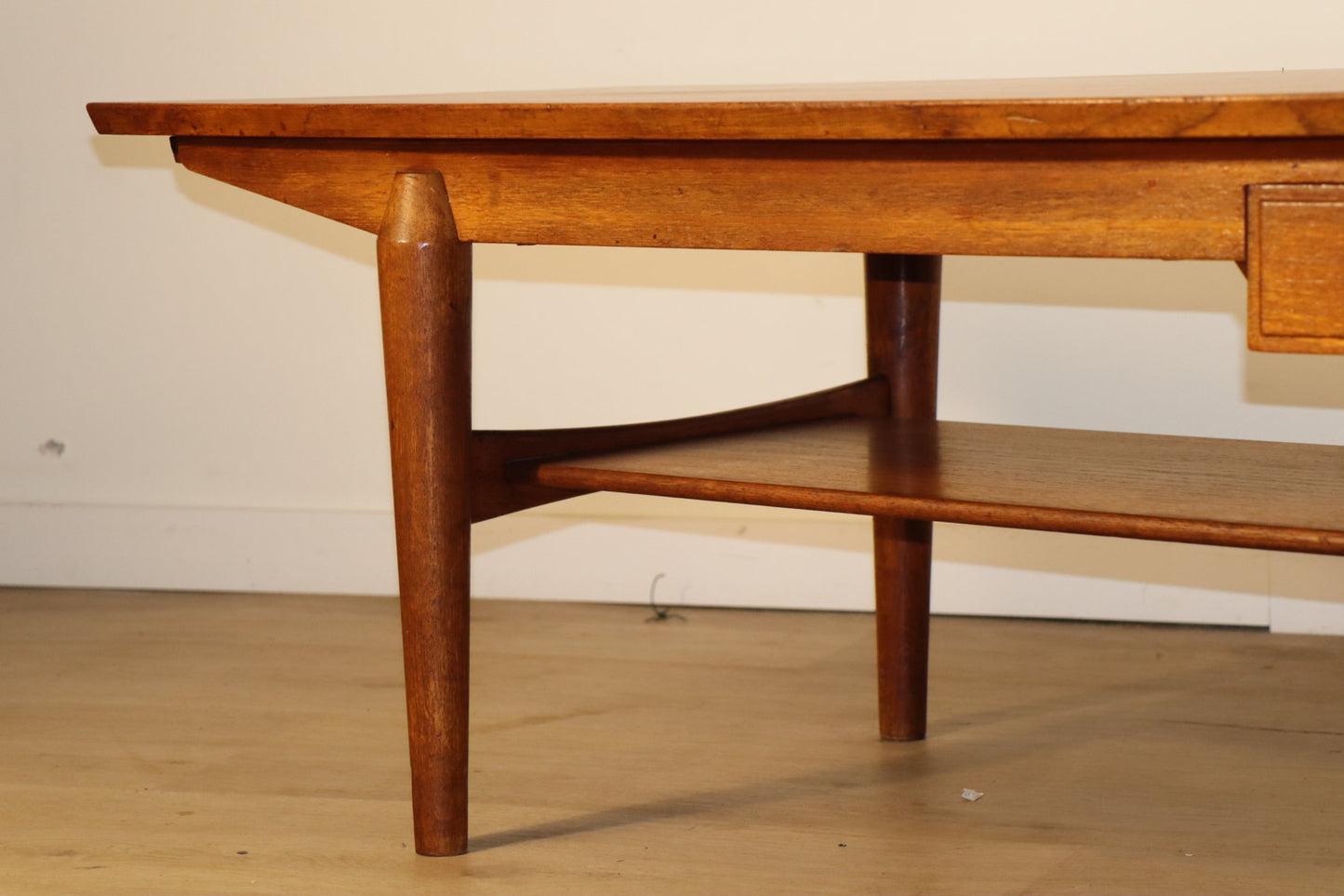 Table basse scandinave en teck années 60