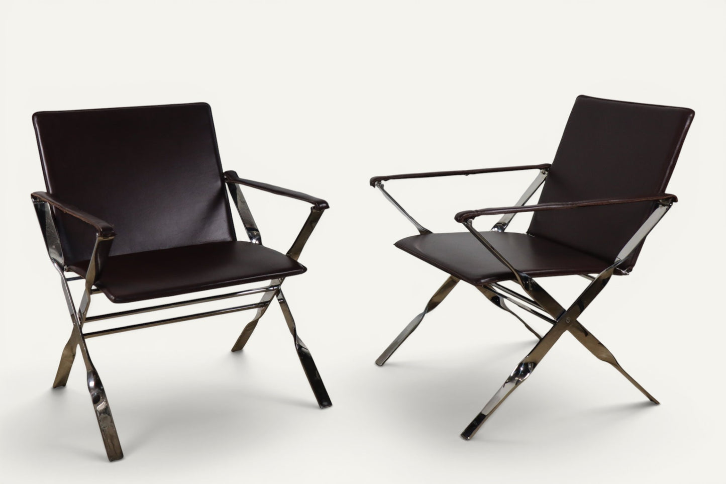 Paire de fauteuils en cuir et métal chromé, Italie - 1970
