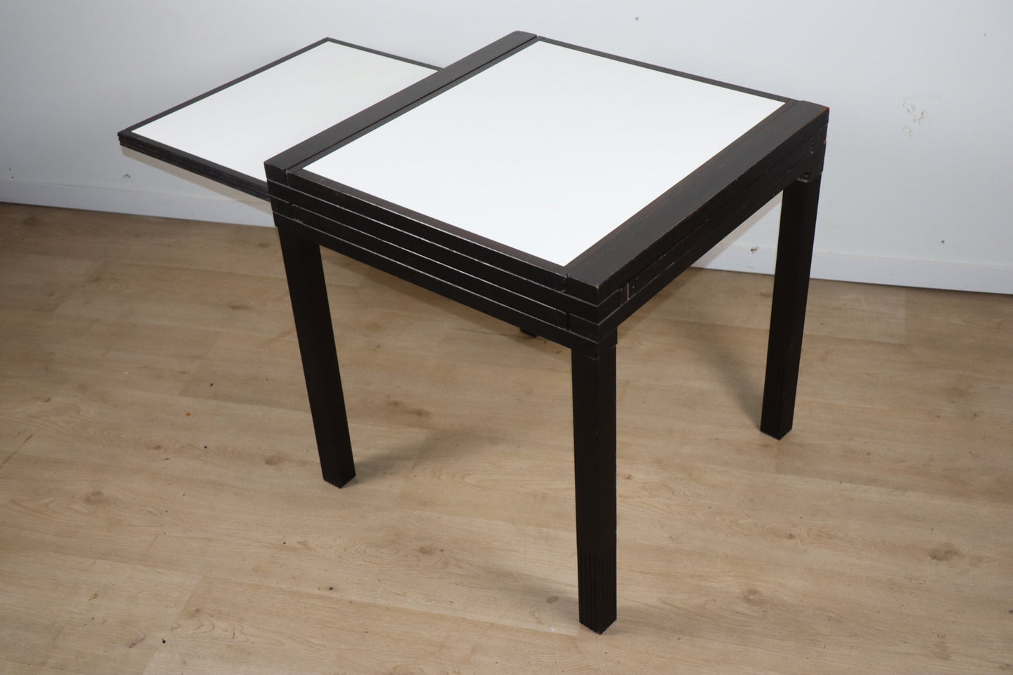 Table modulable bi-colore Bernard Vuarnesson - Années 80