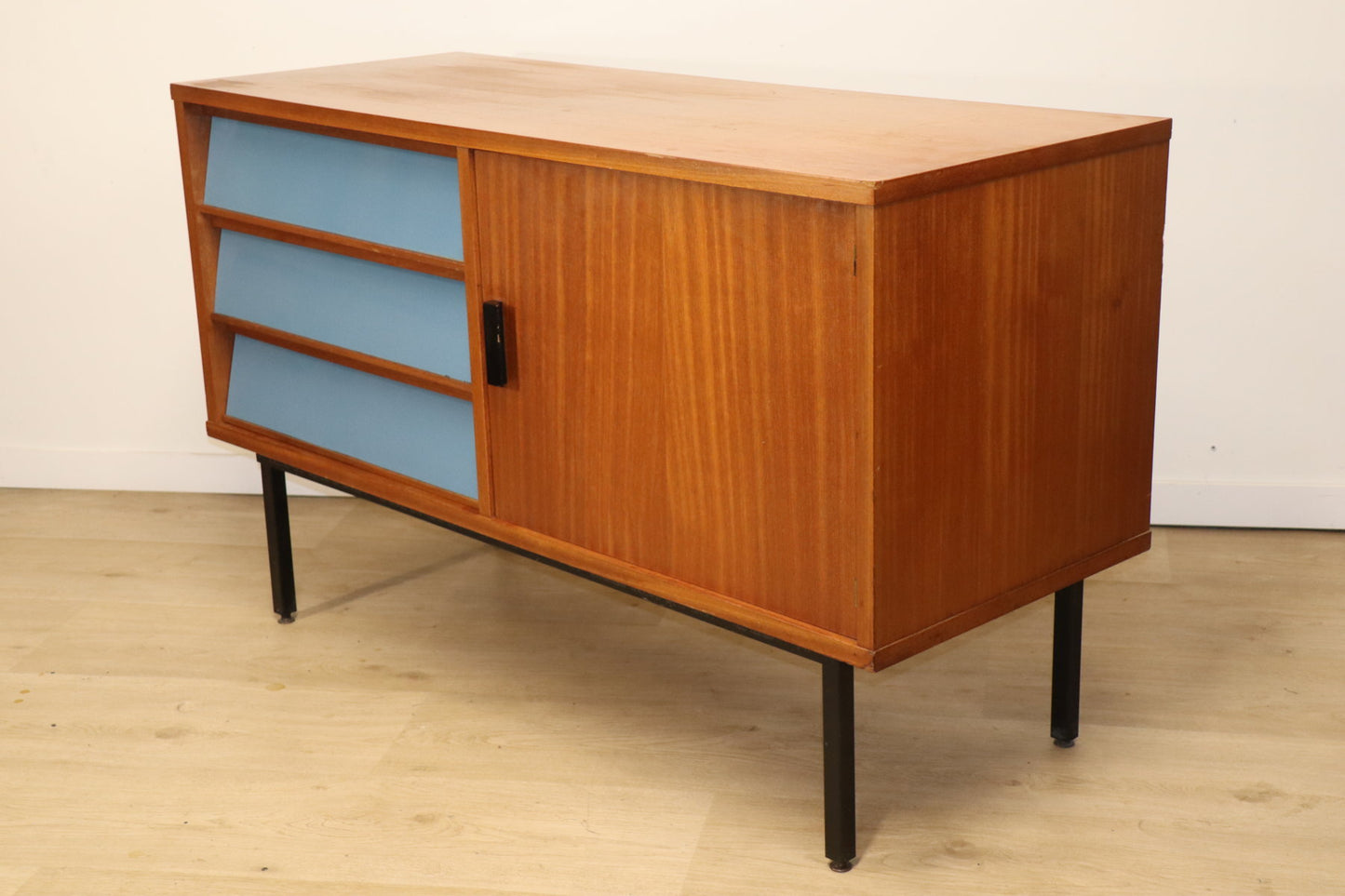 Vintage modernist teak sideboard – 1960