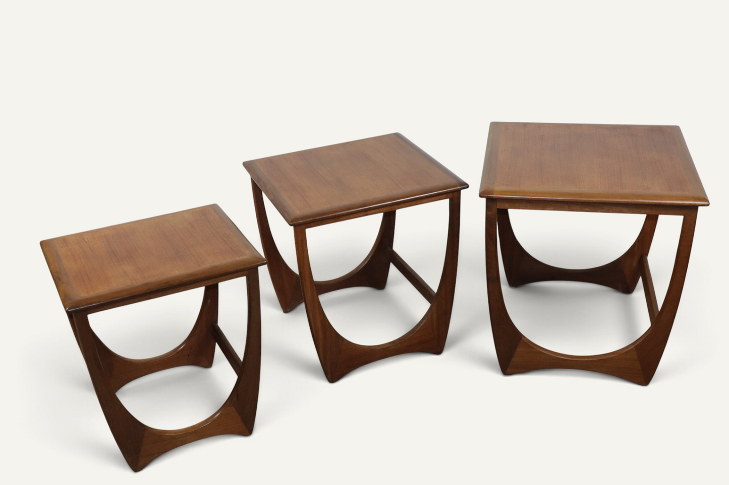 Tables gigognes en teck G-Plan, années 60