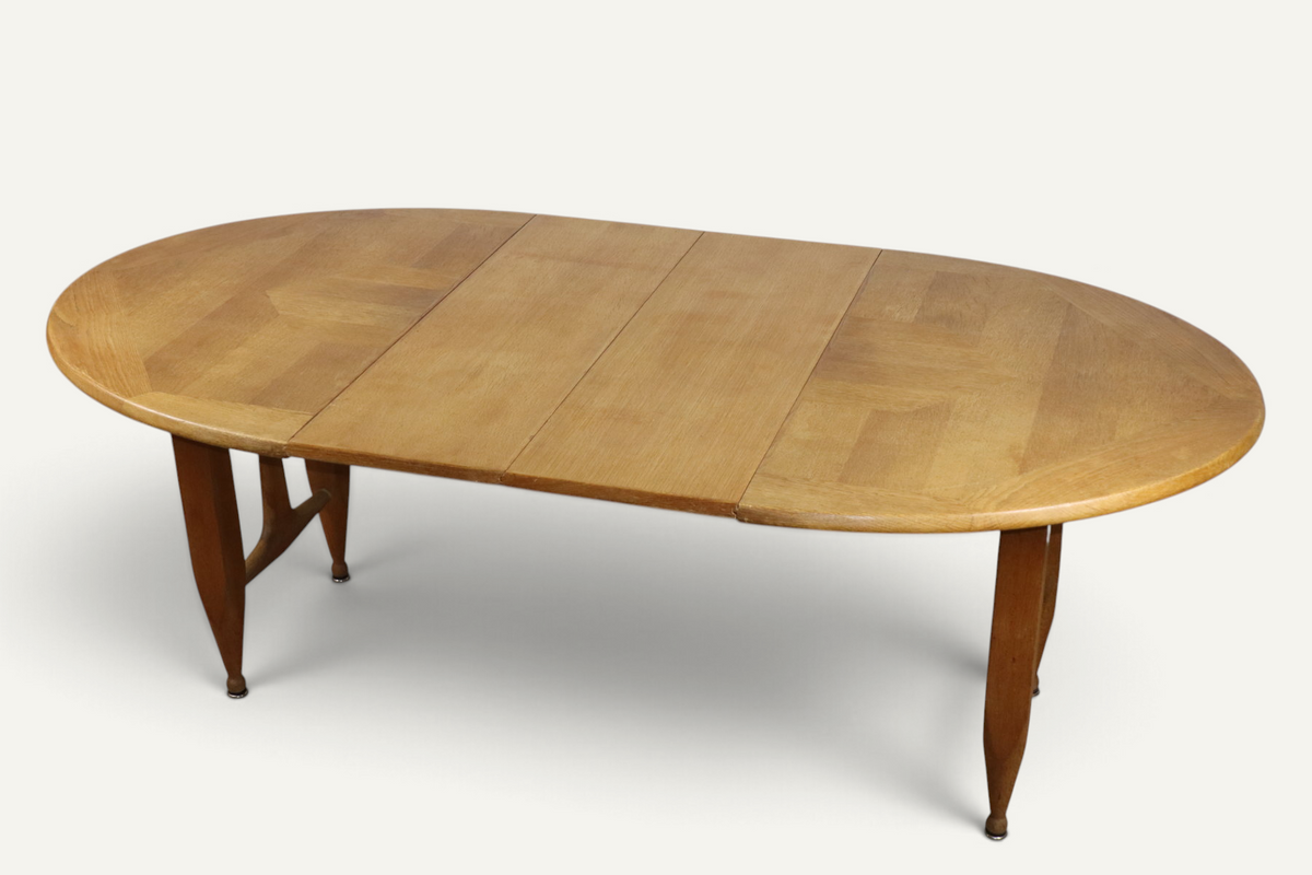 Table de repas extensible en chêne par Guillerme et Chambron - Années 1960