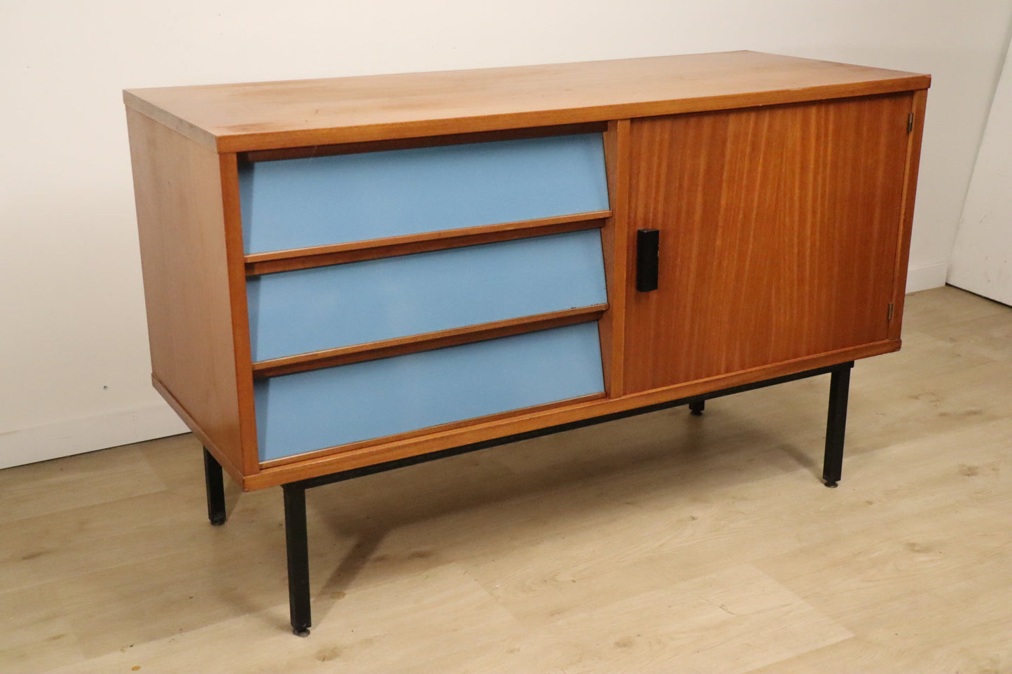 Vintage modernist teak sideboard – 1960