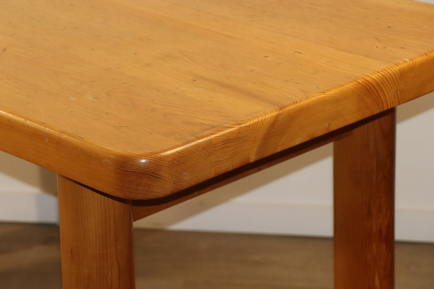 Table René Martin en pin massif moderniste, 1960