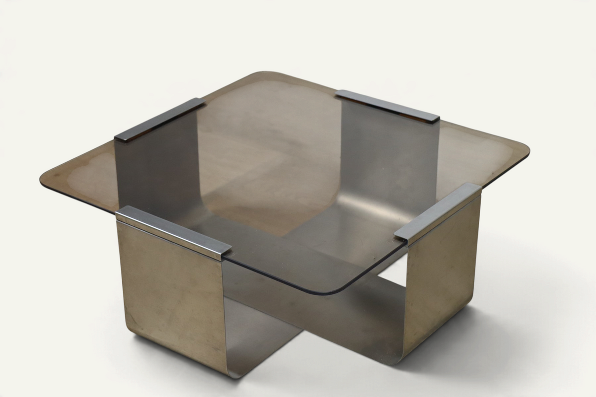 Table basse acier brossé et verre fumé, d'après François Monnet – années 70