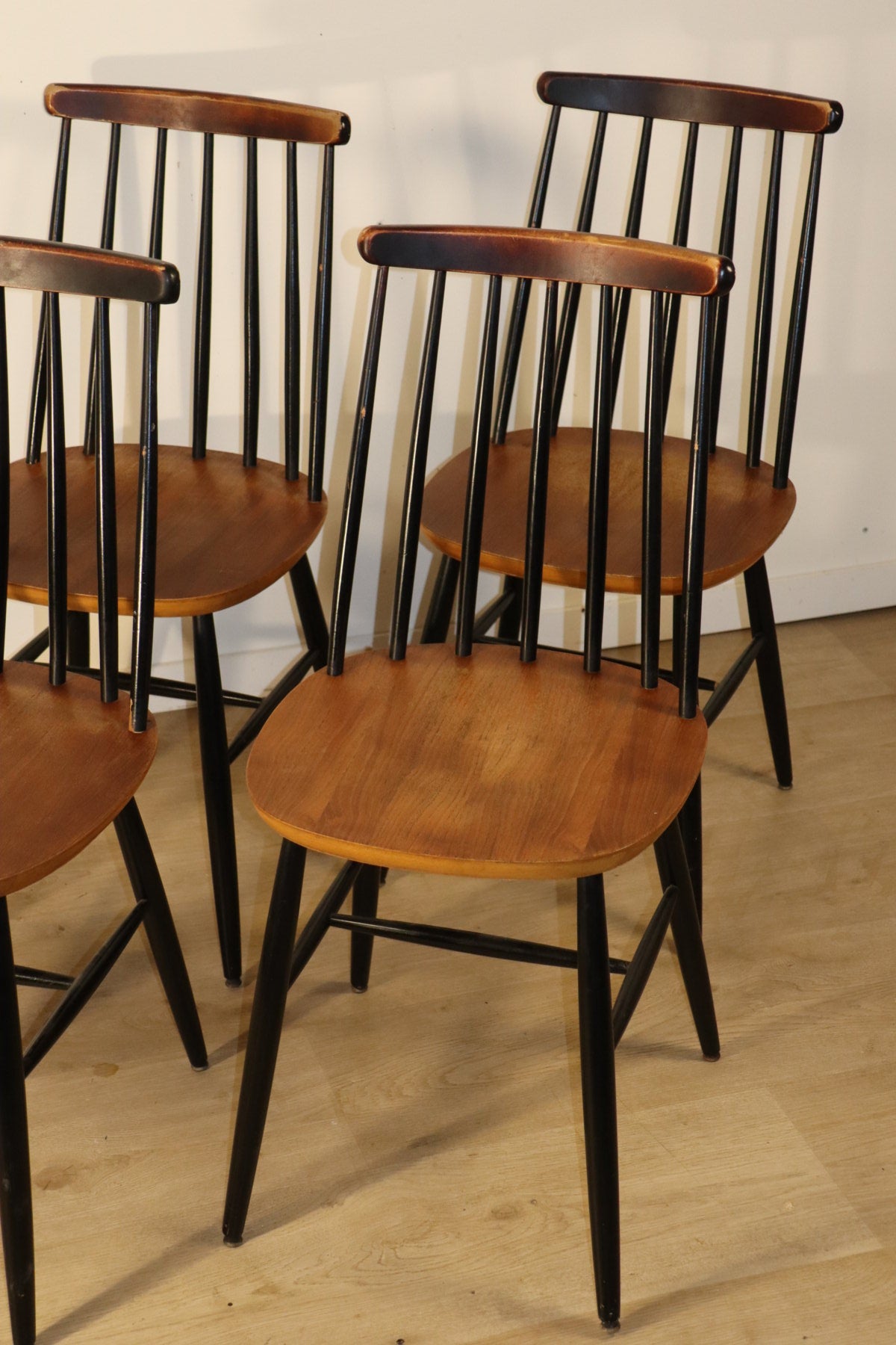 Série de 4 chaises vintage en bois, 1960
