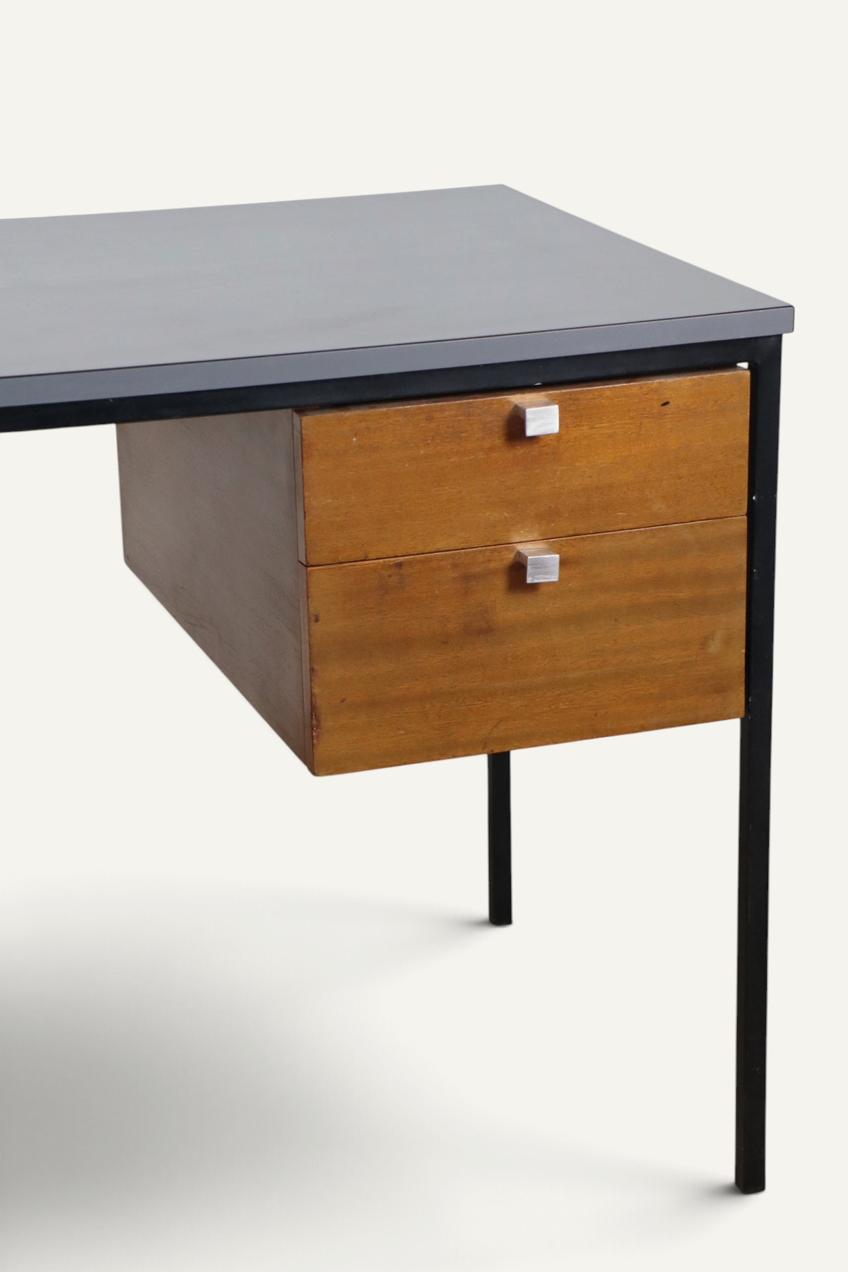 Bureau CM217 par Pierre Paulin pour Thonet – Années 1960