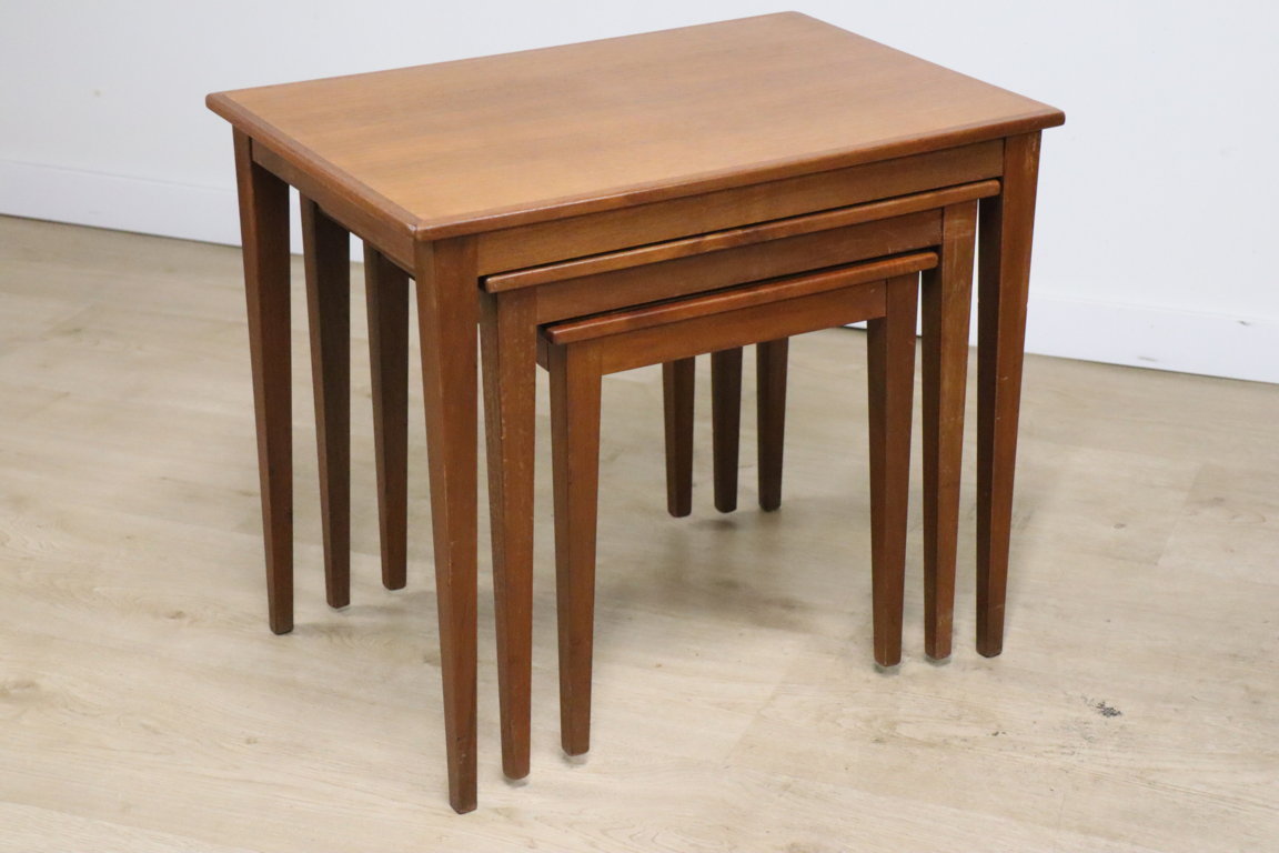 Tables gigognes scandinave "Kvalitet Form Funktion" en teck, 1960