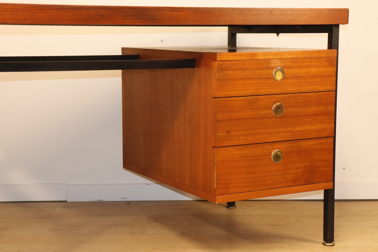 Bureau vintage en teck & métal – années 60