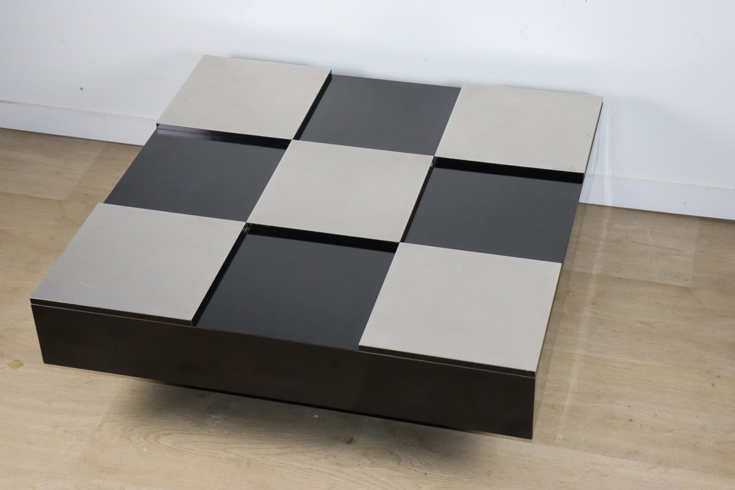 Table basse vintage en bois laqué et aluminium - Années 70