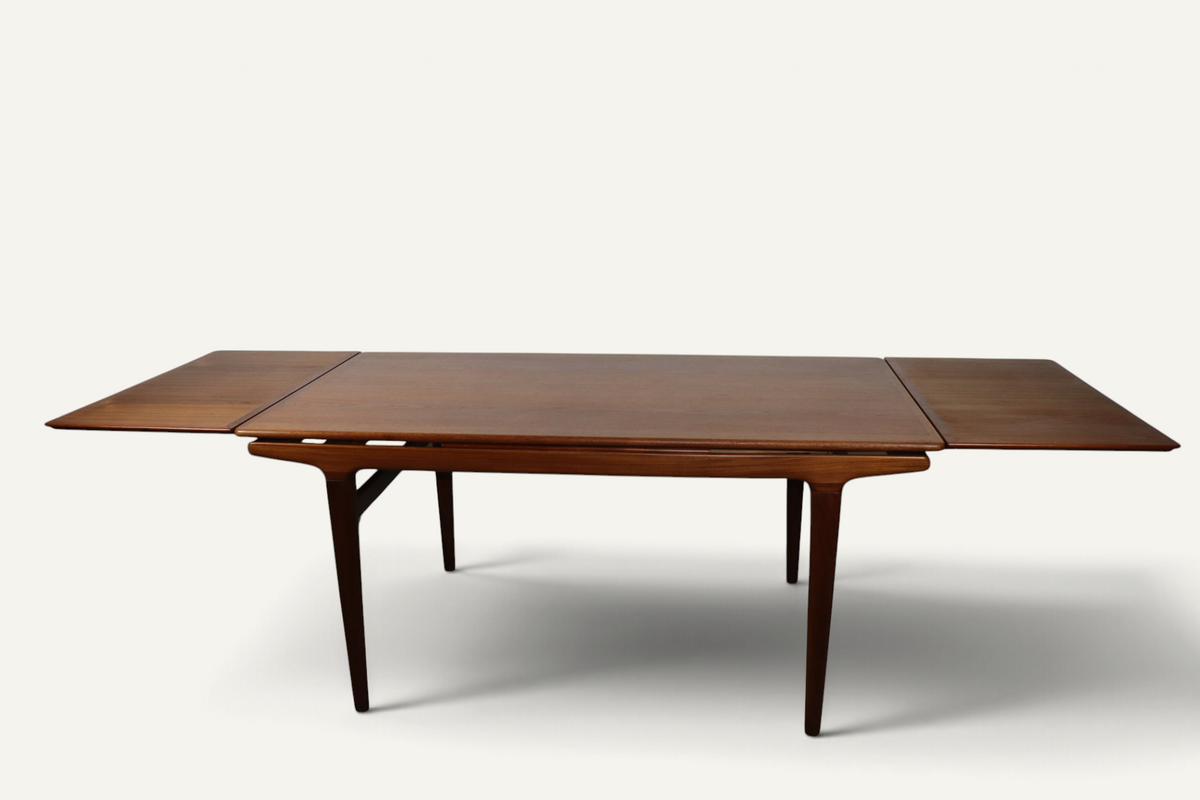 Table de repas scandinave extensible de Johannes Andersen en teck - 1960