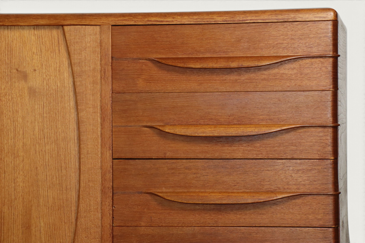 Enfilade scandinave en teck par Johannes Andersen pour Samcom – Années 60