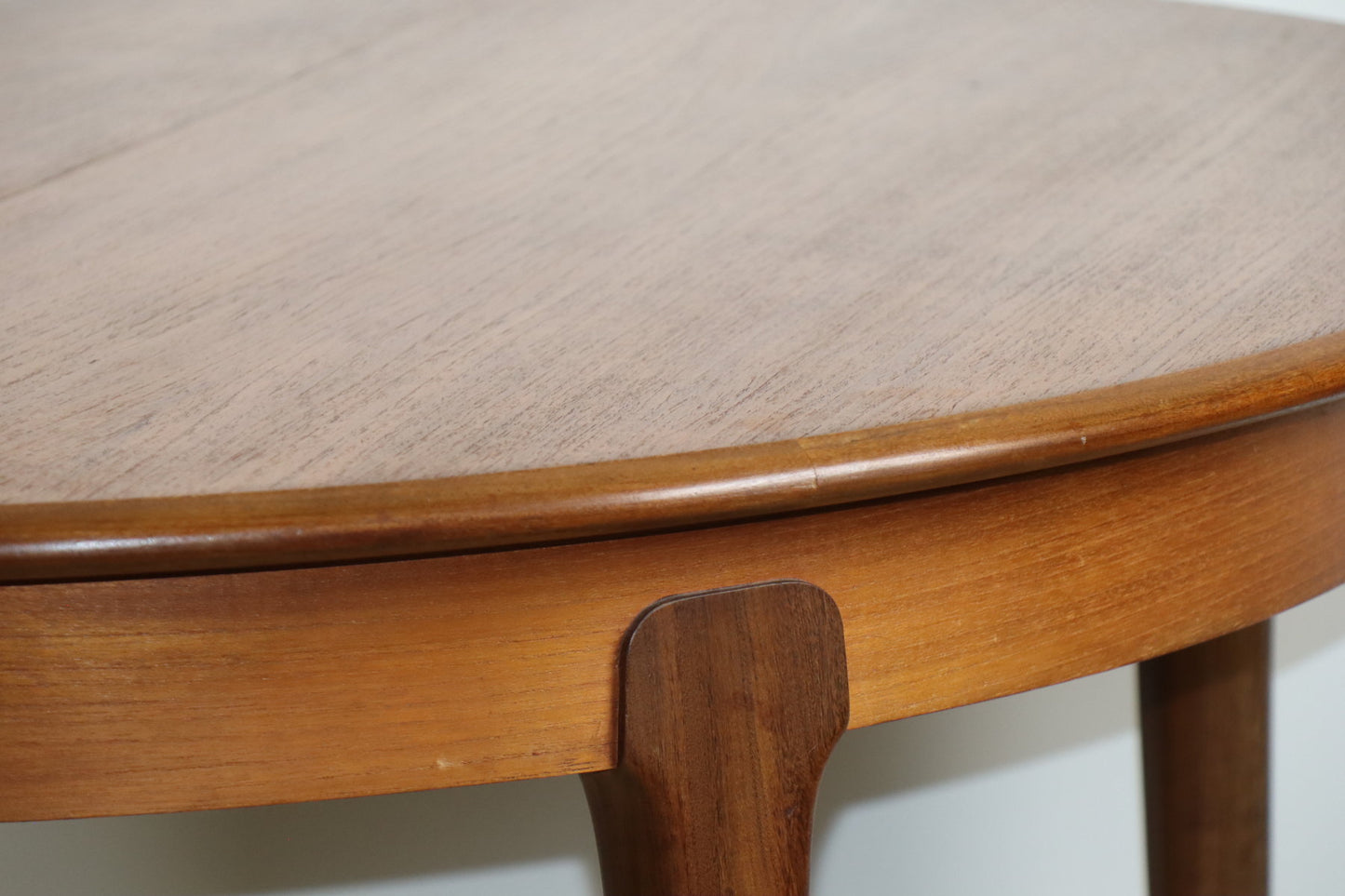 Table de repas extensible scandinave en teck - Années 1960