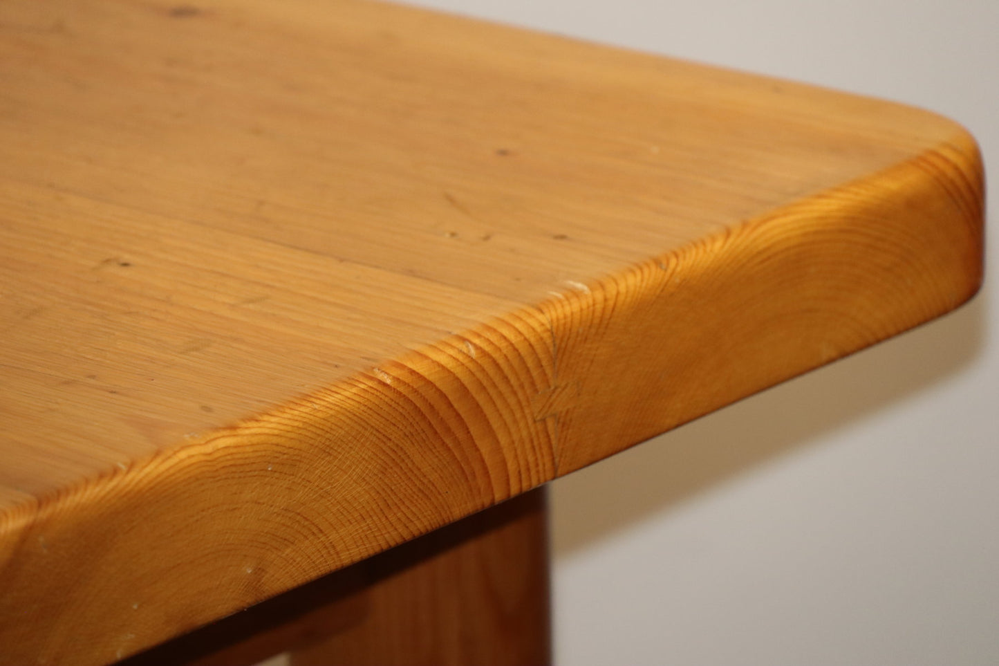 Table René Martin en pin massif moderniste, 1960