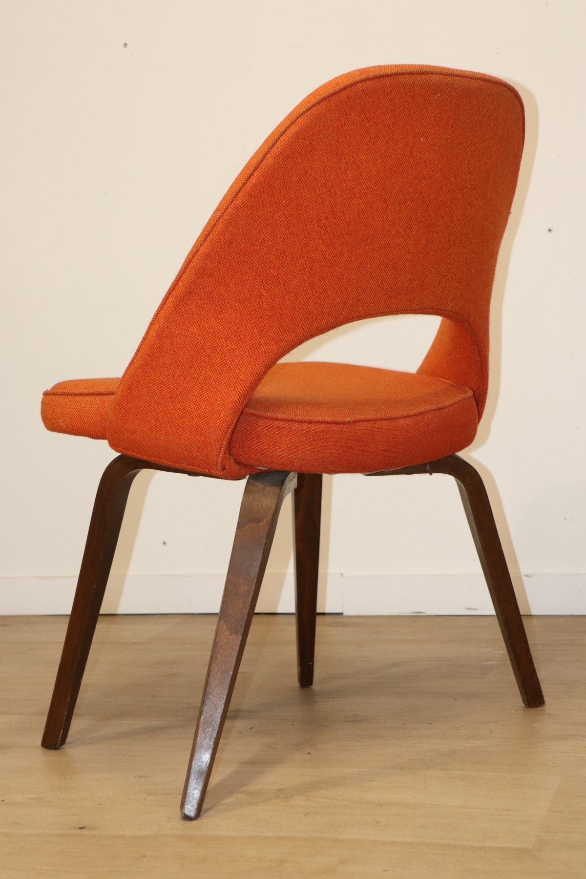 Chaise “Conference” par Eero Saarinen pour Knoll – 1950