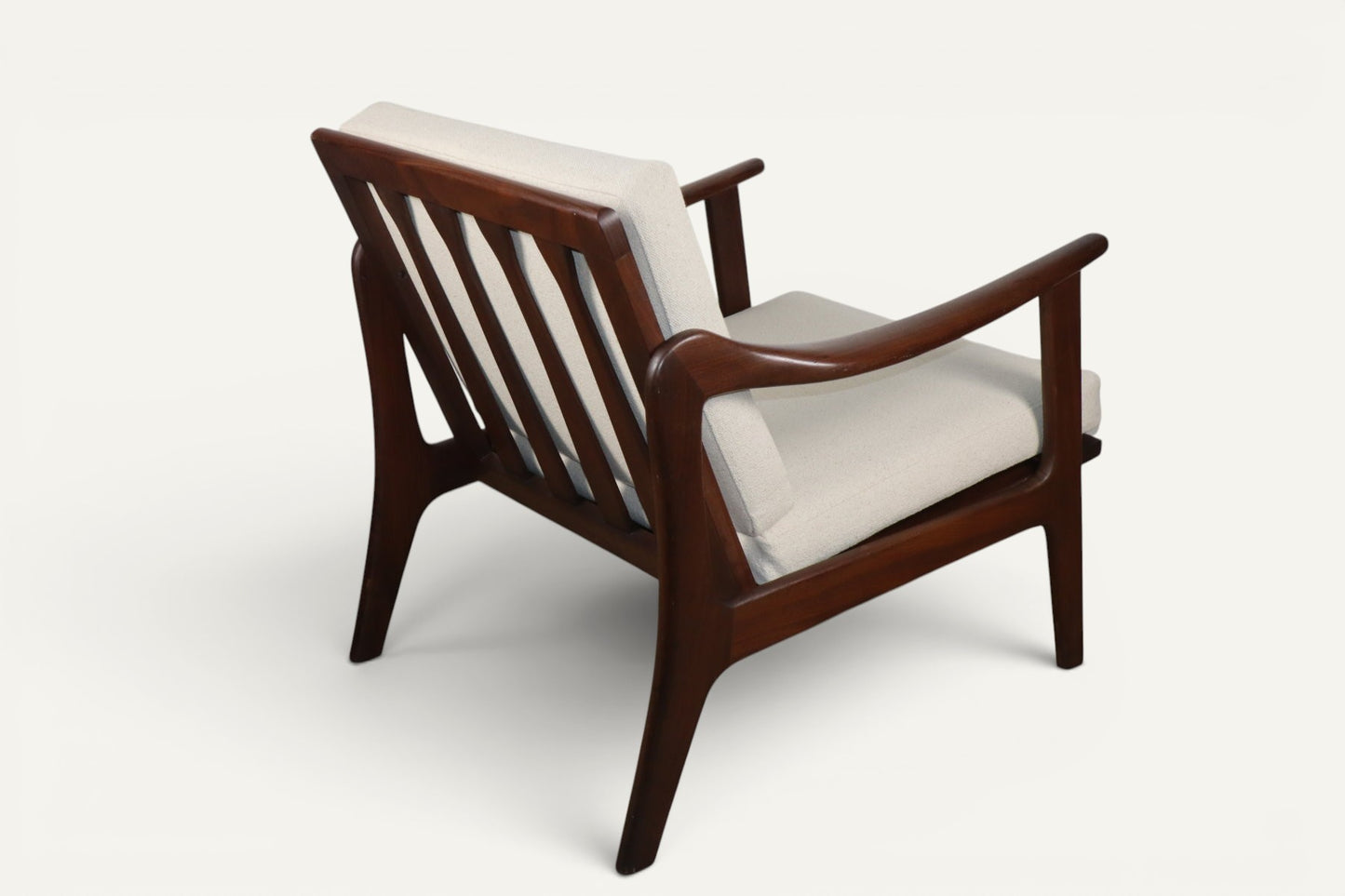 Fauteuil lounge scandinave en teck massif, années 1960