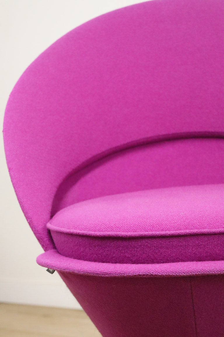 Chaise modèle « Cone Chair » Verner Panton édition Vitra
