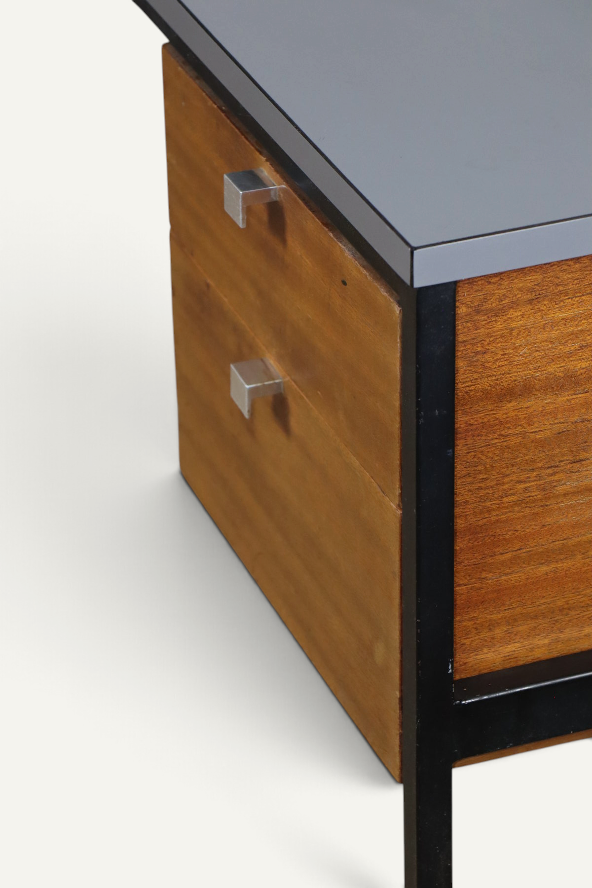 Bureau CM217 par Pierre Paulin pour Thonet – Années 1960