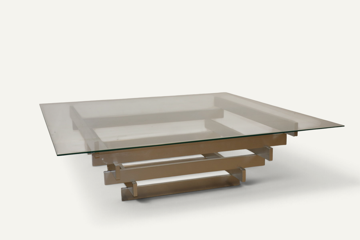 Table basse sculpturale en aluminium brossé et verre – années 1970