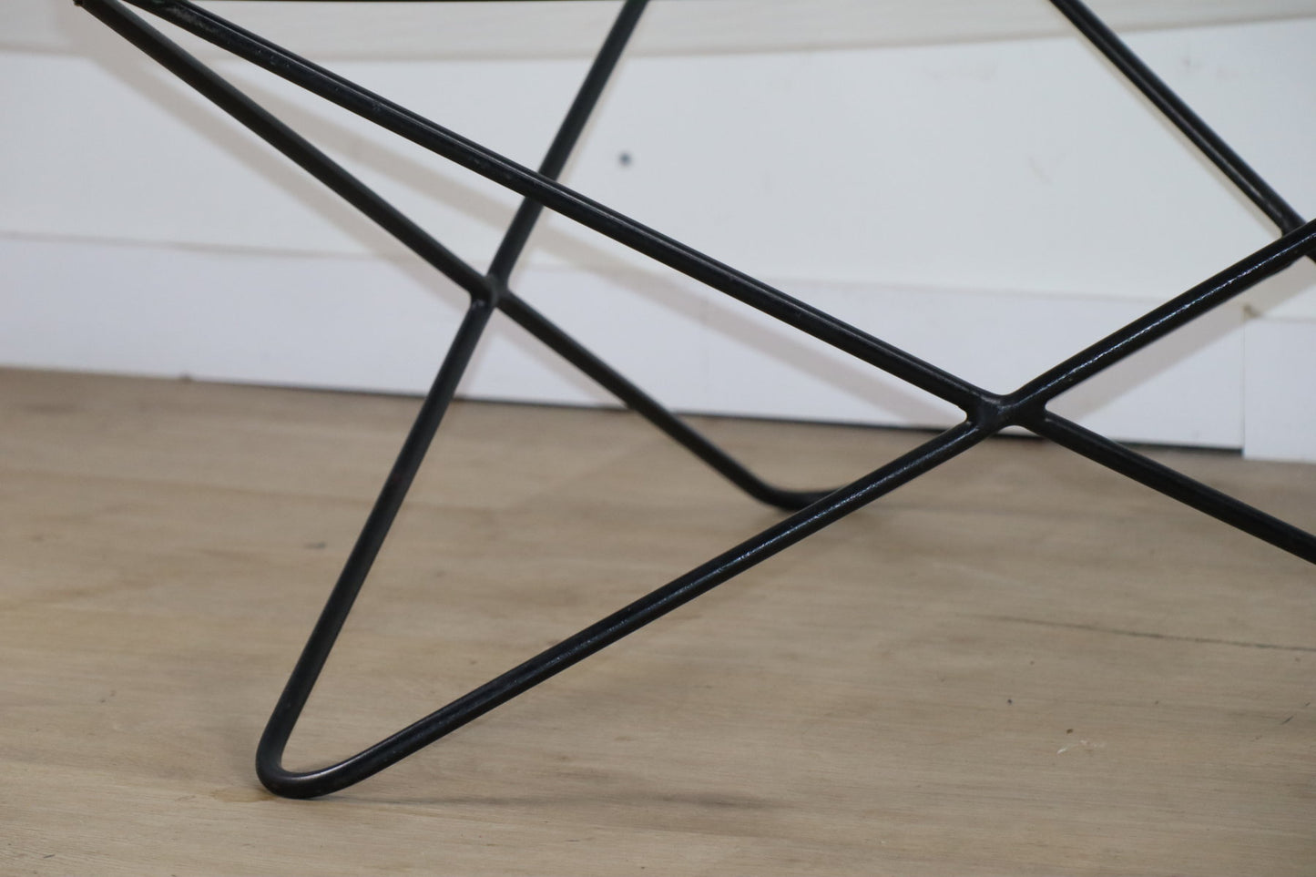 Table basse “Jasmin” par Florent Lasbleiz – édition Airborne, années 50