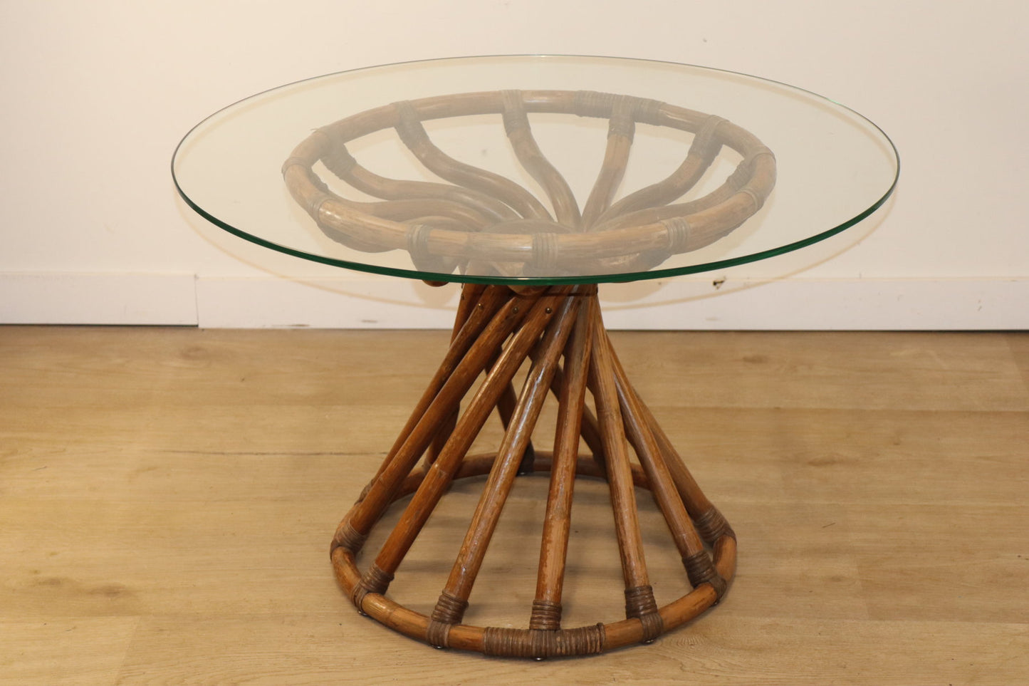 Table en bambou et verre par Bernard Govin – édition Eguizier, 1970