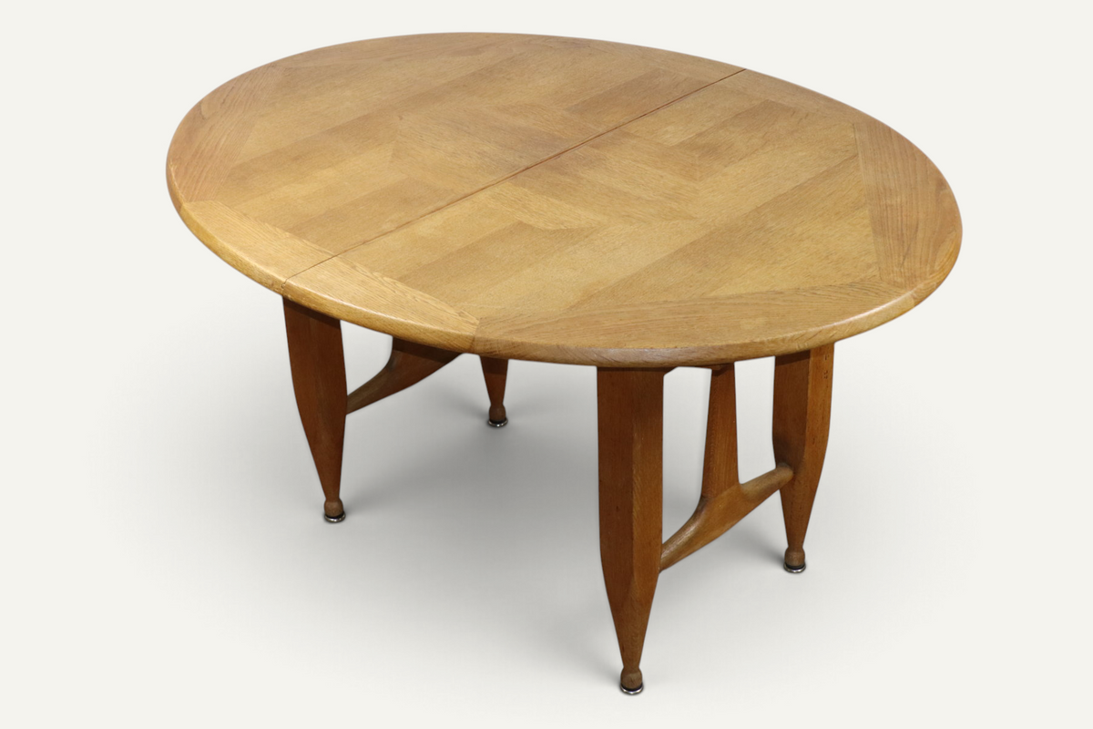 Table de repas extensible en chêne par Guillerme et Chambron - Années 1960
