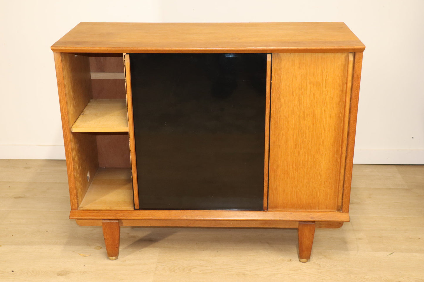 Meuble d'appoint vintage à portes coulissantes, 1960