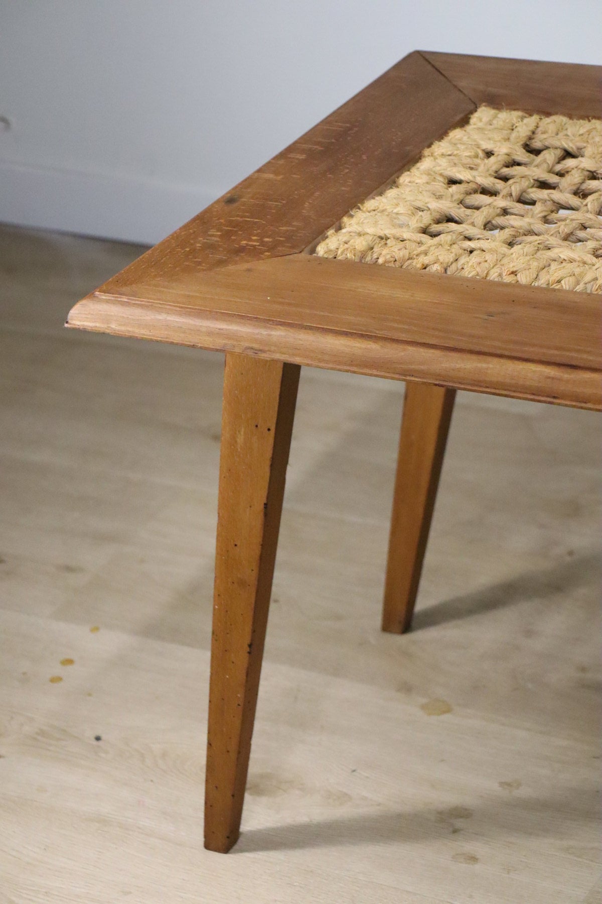 Table basse vintage en chêne et corde, 1950