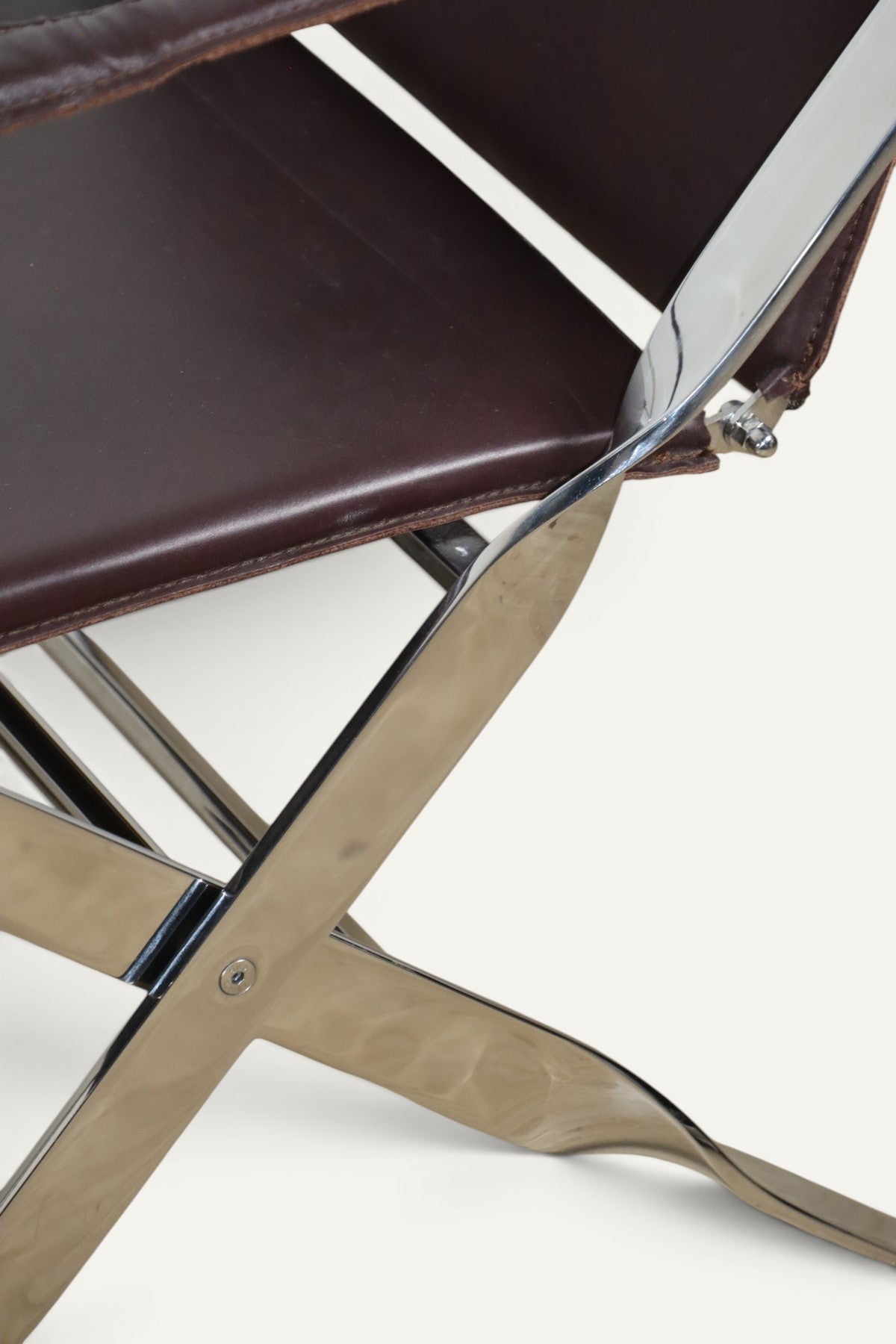 Paire de fauteuils en cuir et métal chromé, Italie - 1970