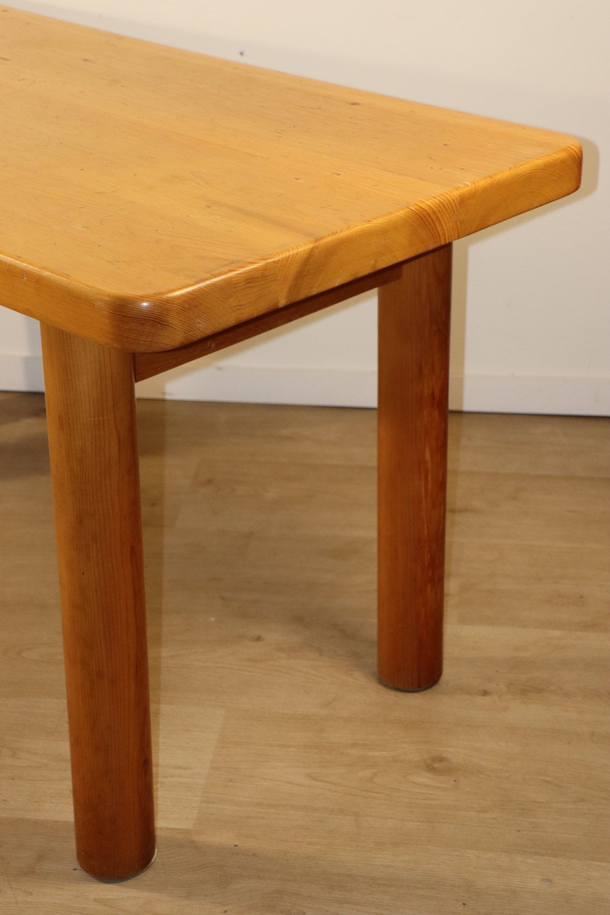 Table René Martin en pin massif moderniste, 1960