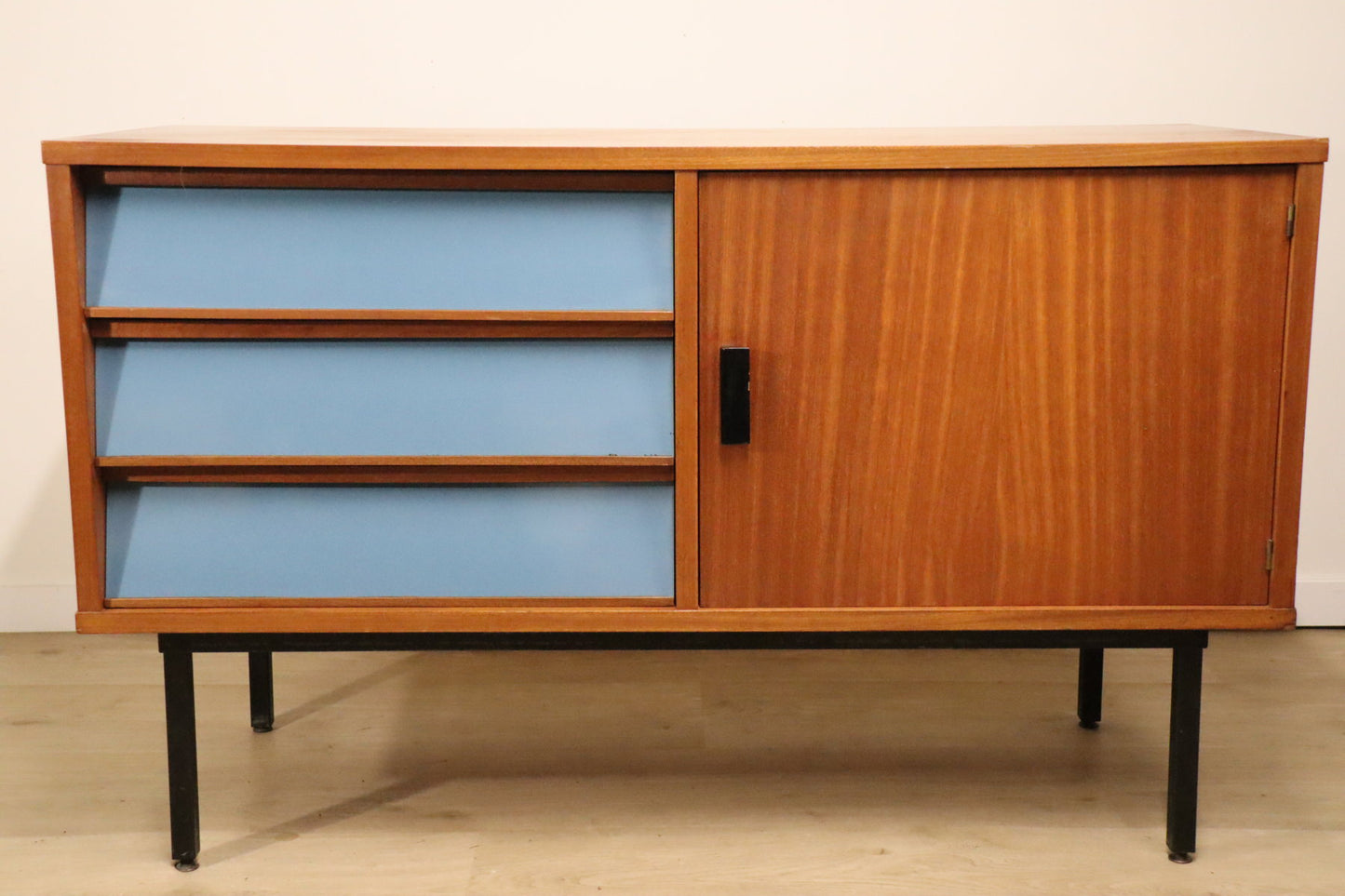 Vintage modernist teak sideboard – 1960