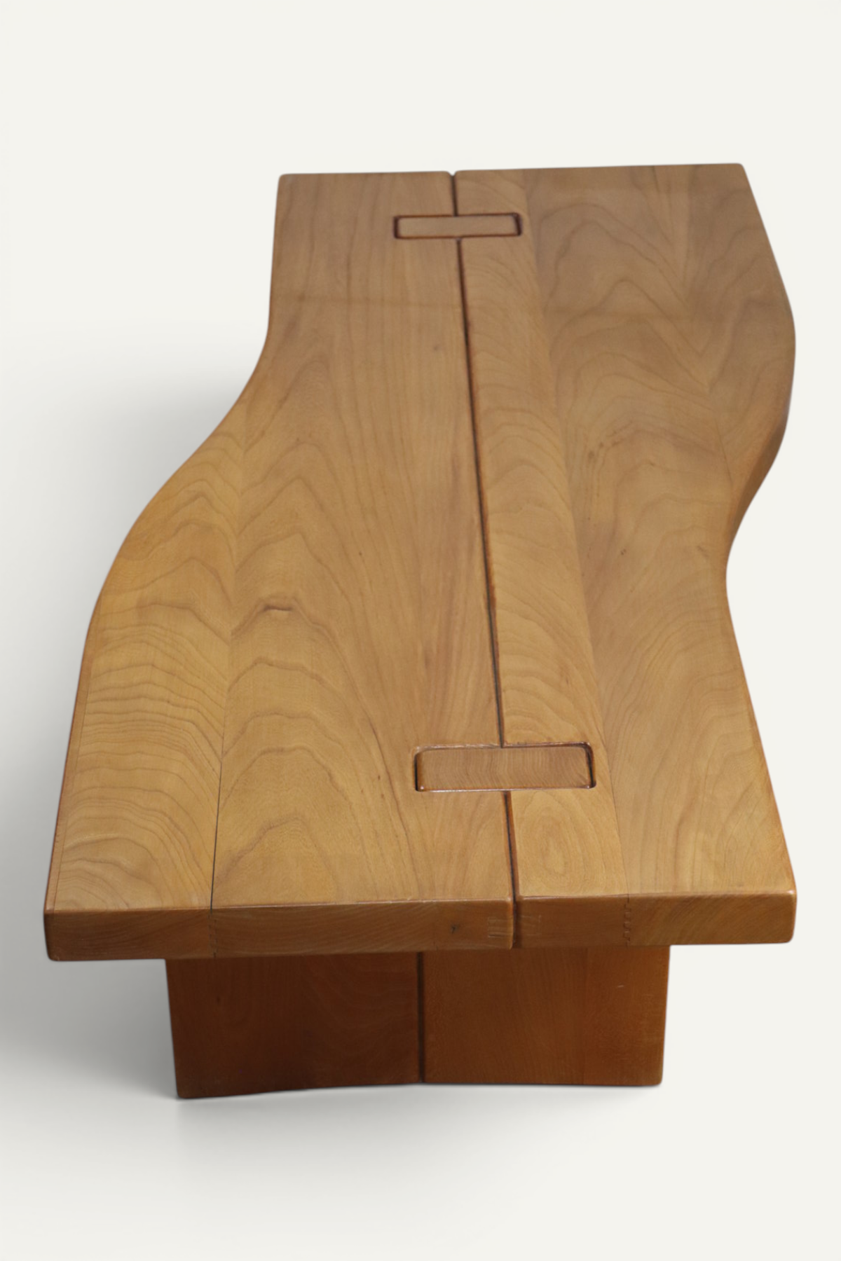 Table basse Regain en orme massif - Années 1970