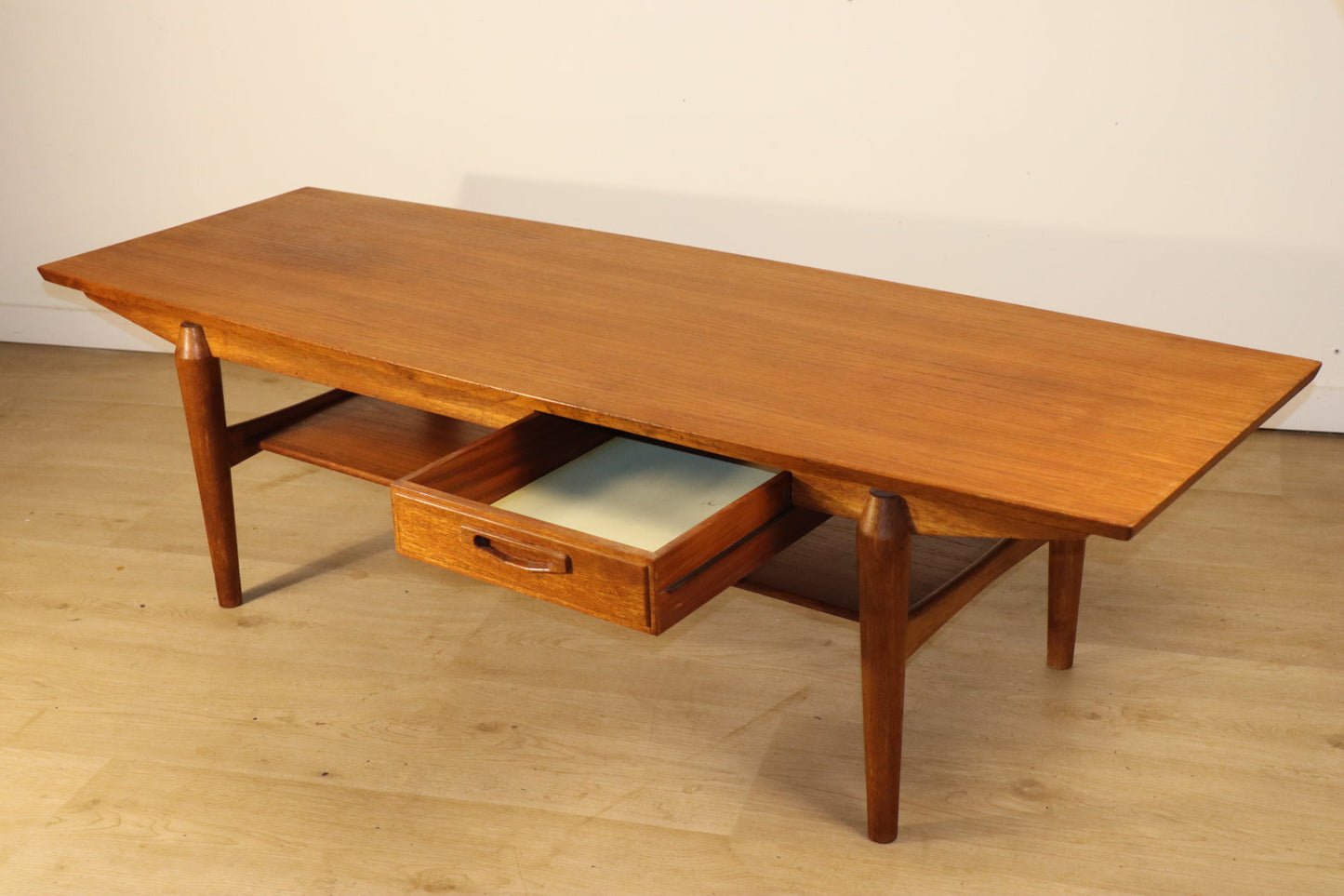 Table basse scandinave en teck années 60