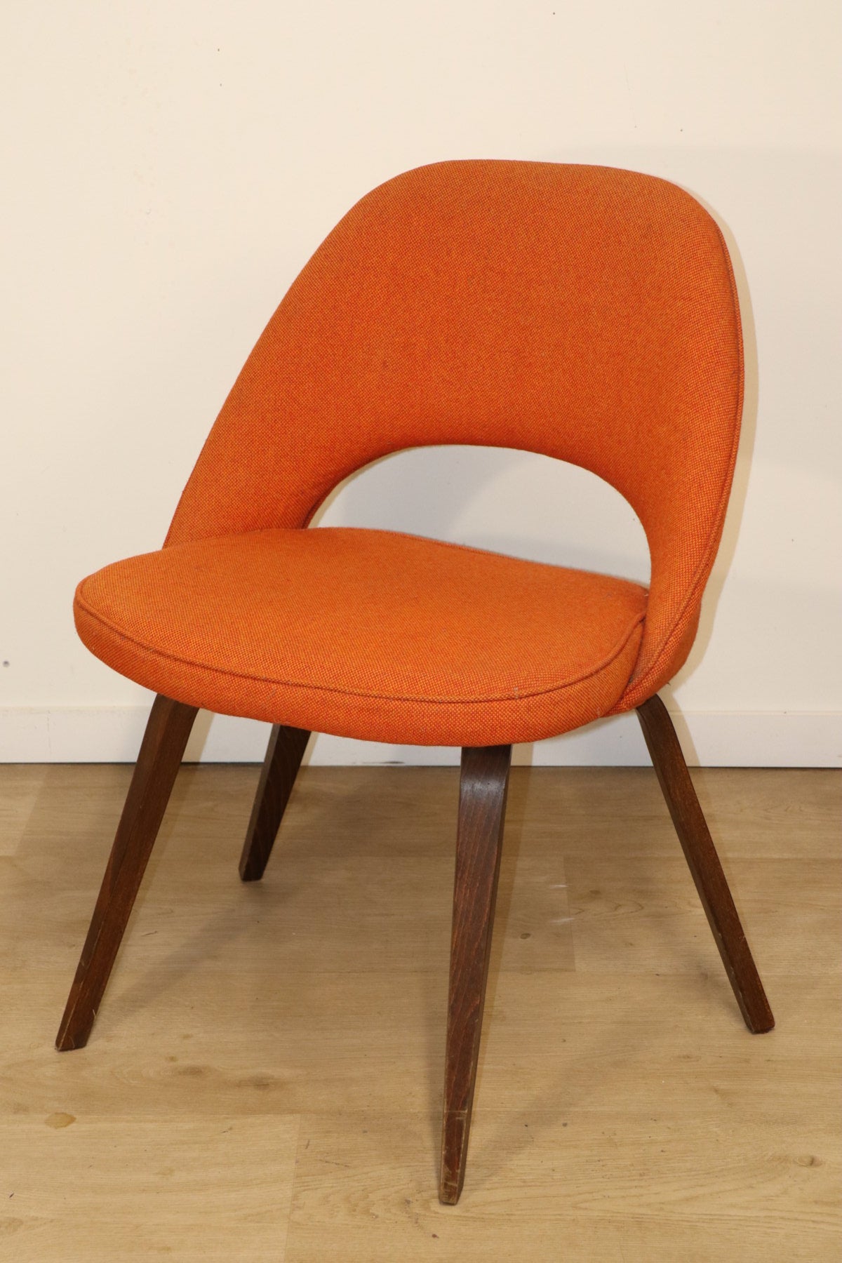 Chaise “Conference” par Eero Saarinen pour Knoll – 1950