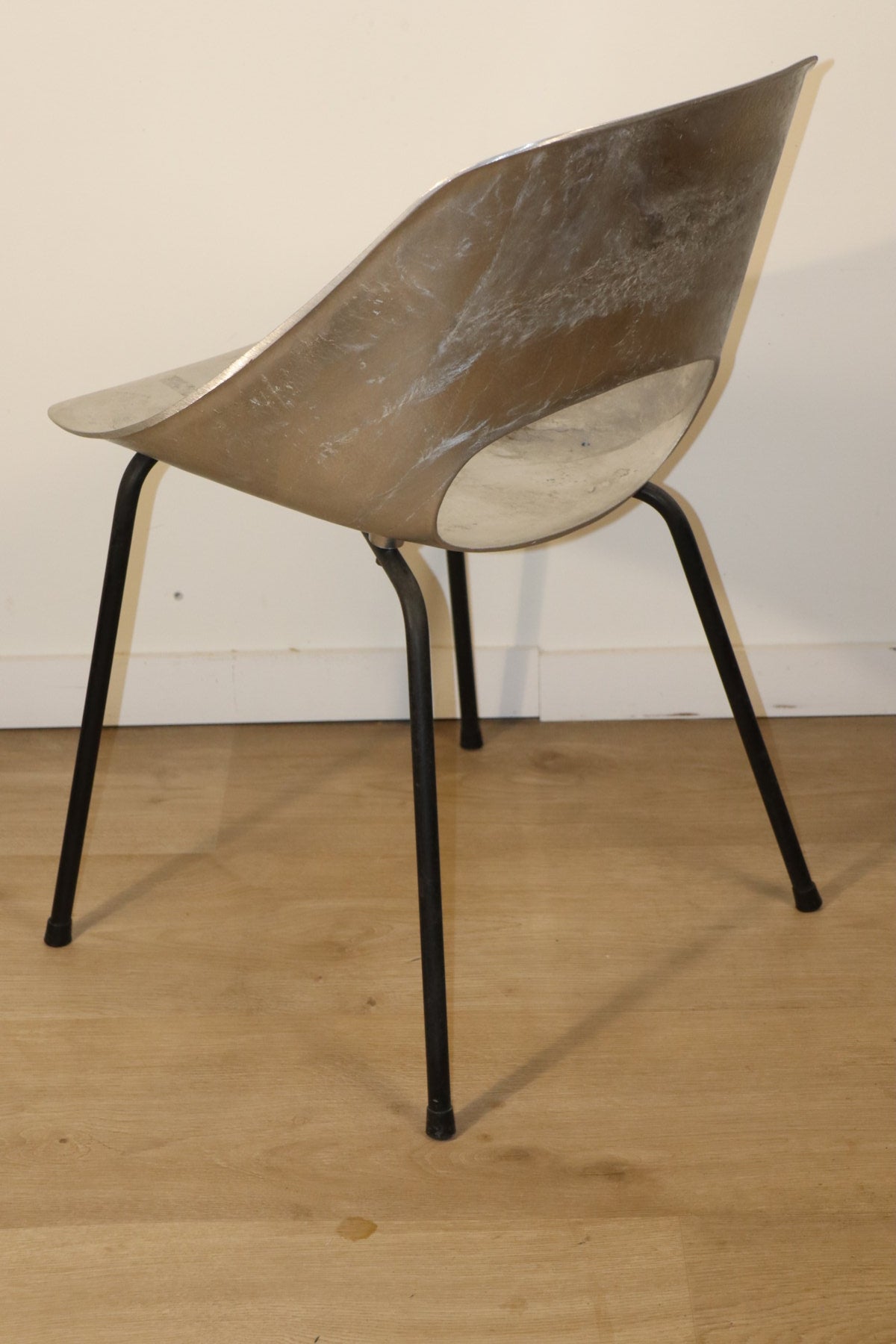 Chaise Aluminium modèle "Tulipe" de Pierre Guariche édition Steiner, 1960
