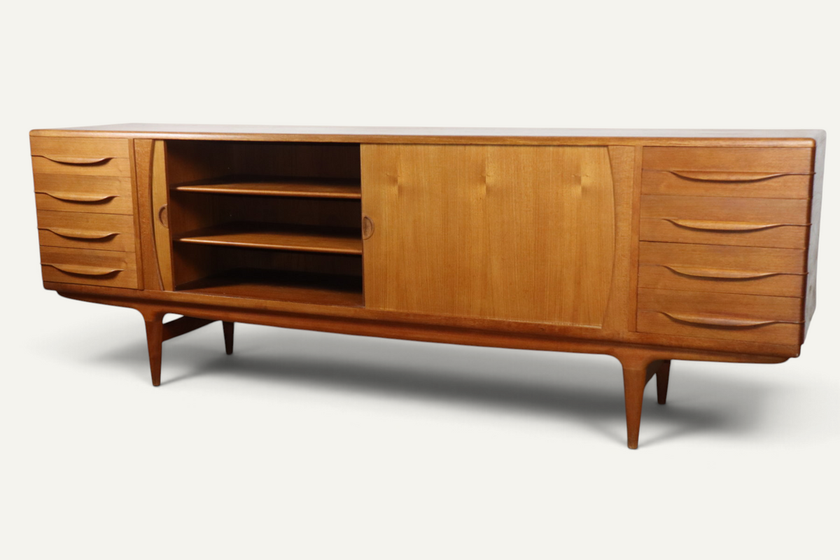 Enfilade scandinave en teck par Johannes Andersen pour Samcom – Années 60
